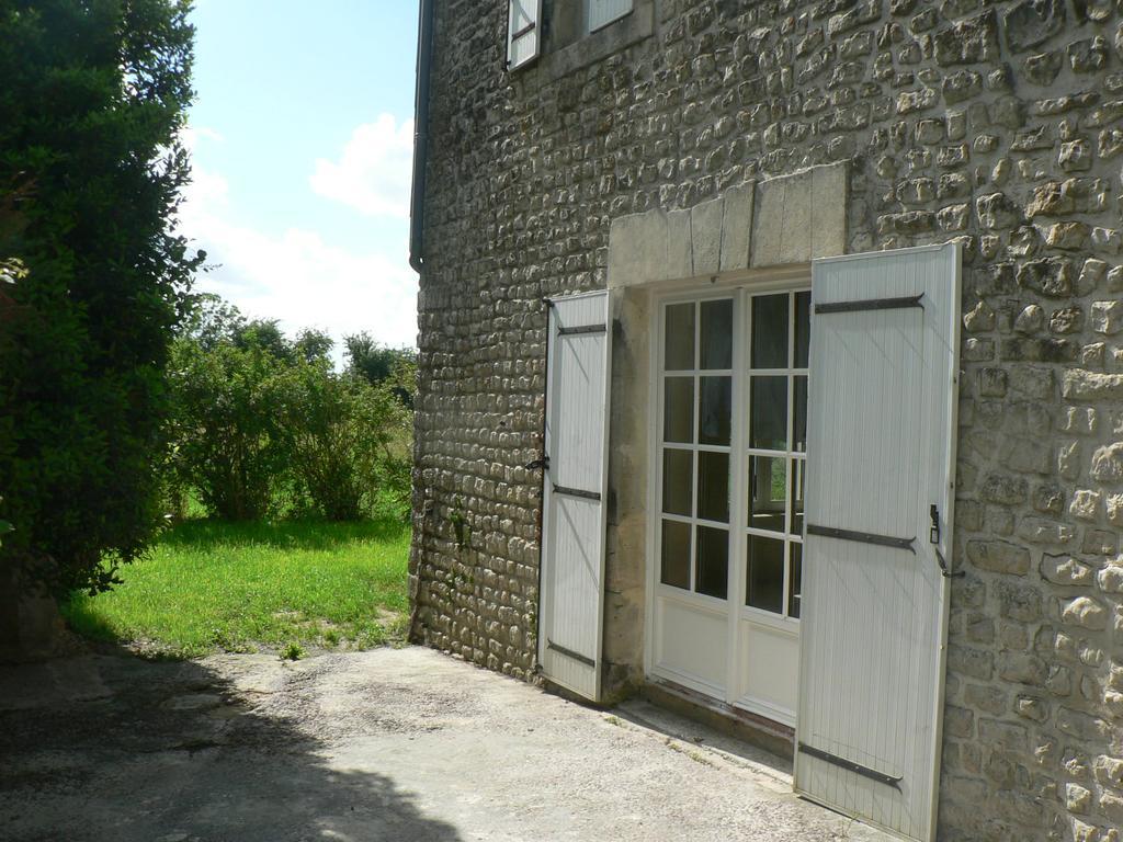 Gite De L'Aure Trevieres Buitenkant foto